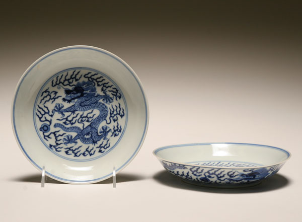 Appraisal: Pair of Chinese Qing dynasty porcelain dishes Guangxu period blue