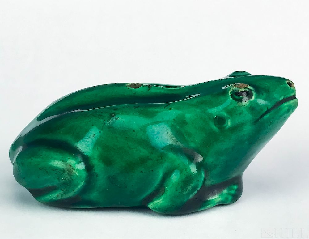 Appraisal: Old Chinese Green Glazed Frog Form Water Dropper Water Dropper