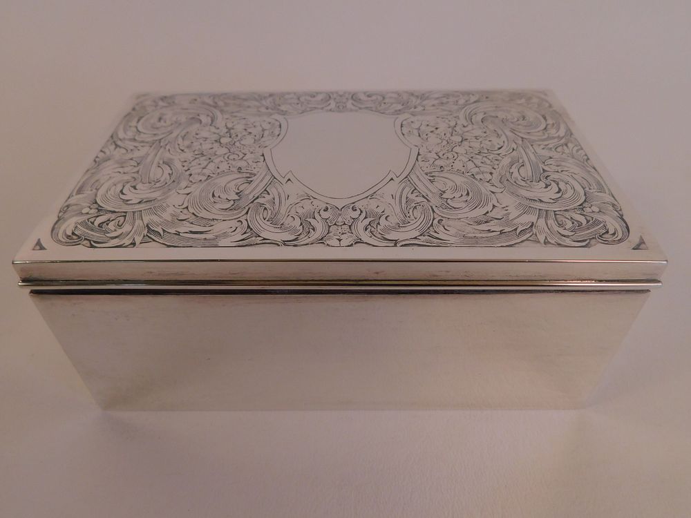 Appraisal: STERLING SILVER ENGRAVED BOX Old sterling silver box with wood