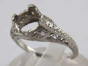 Appraisal: A vintage white metal tests platinum diamond set ring mount