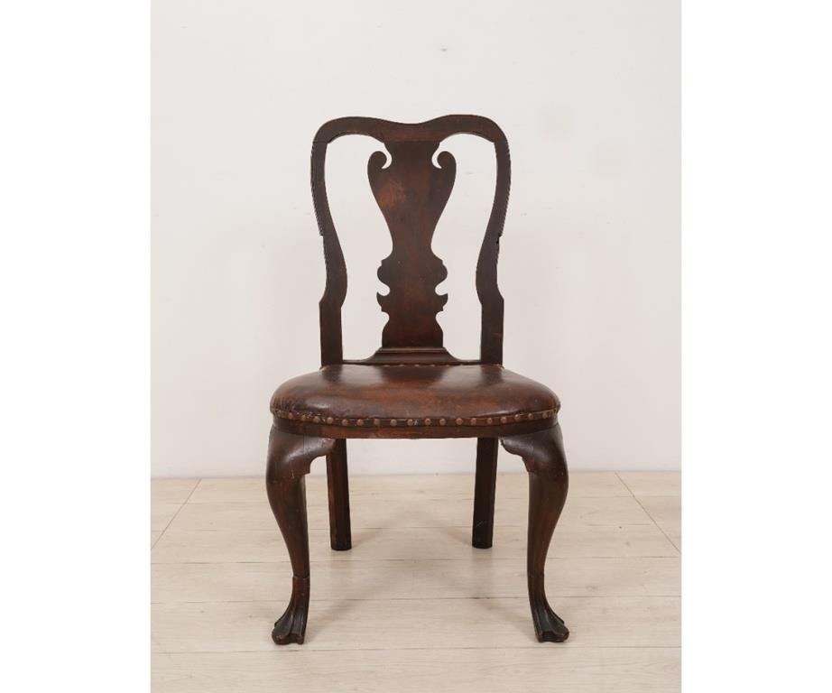 Appraisal: Philadelphia Queen Anne mahogany side chair circa with leather seat