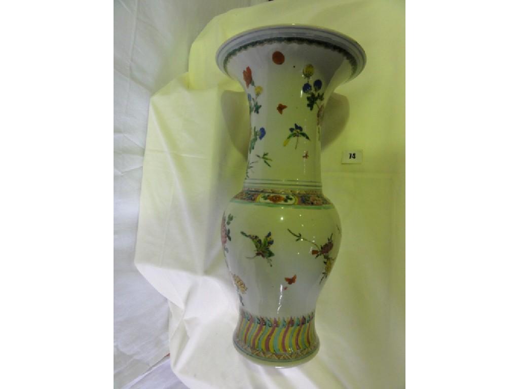 Appraisal: A large th century oriental Famille Rose vase with flared