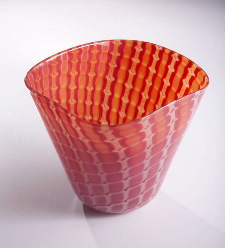 Appraisal: ARCHIMEDE SEGUSO Losanghe four-sided flaring glass vase with latticed pattern