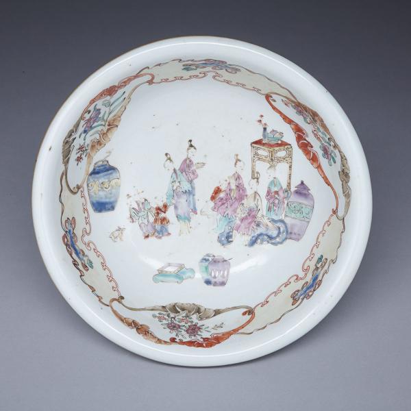 Appraisal: Export Famille Rose Figural Basin th Century The deep rounded