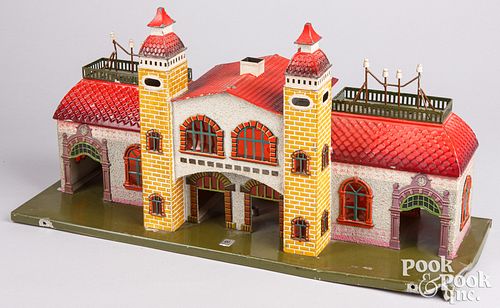 Appraisal: EARLY BING STATIONEarly Bing station O gauge hand painted with