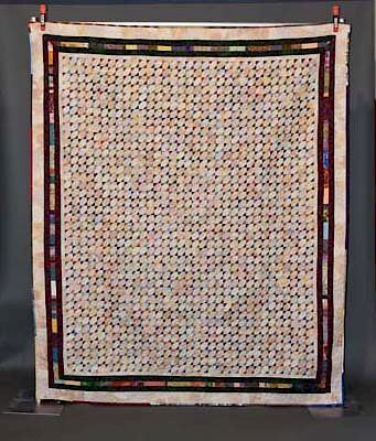 Appraisal: Machine stitched Quilt Machine stitched Quilt x Condition Condition reports