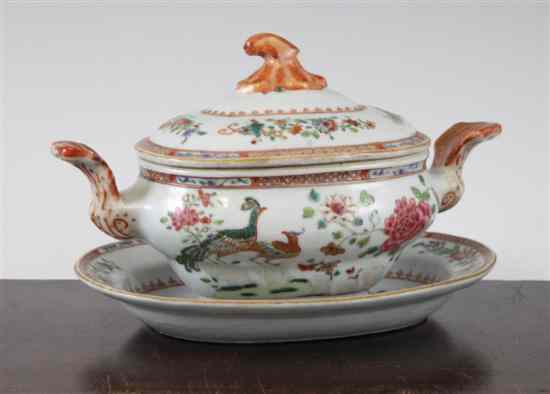 Appraisal: A Chinese export famille rose small tureen cover and stand