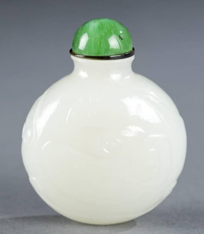 Appraisal: Jade Chinese snuff bottle A jade Chinese snuff bottle c