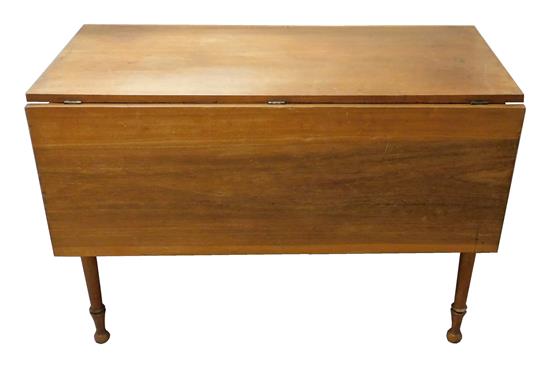 Appraisal: Sheraton drop leaf dining table early th C oblong top