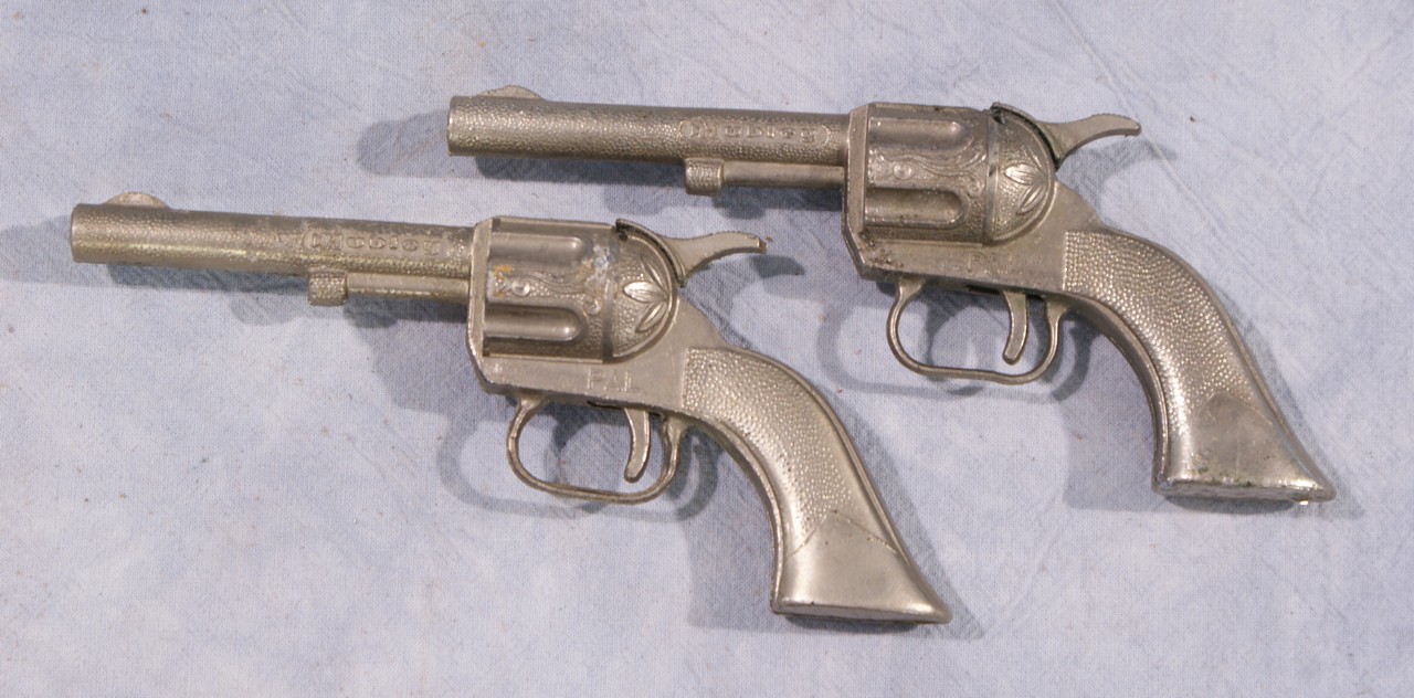 Appraisal: Pair of Hubley Pal miniature cap pistols long