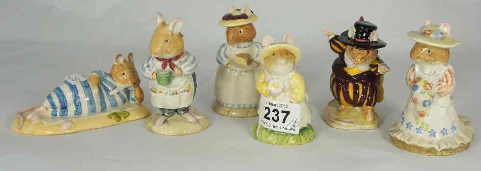 Appraisal: Royal Doulton Brambley Hedge Figures Mr Saltapple DBH Primrose Woodhouse