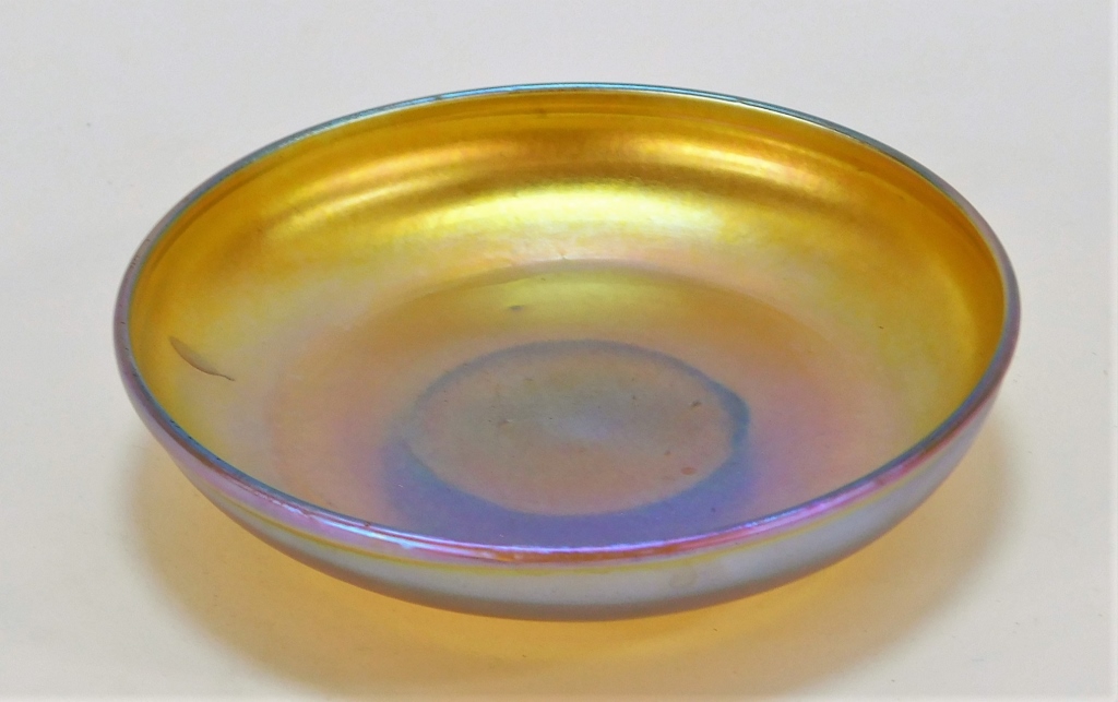 Appraisal: TIFFANY STUDIOS FAVRILE ART GLASS SAUCER PLATE United States Early