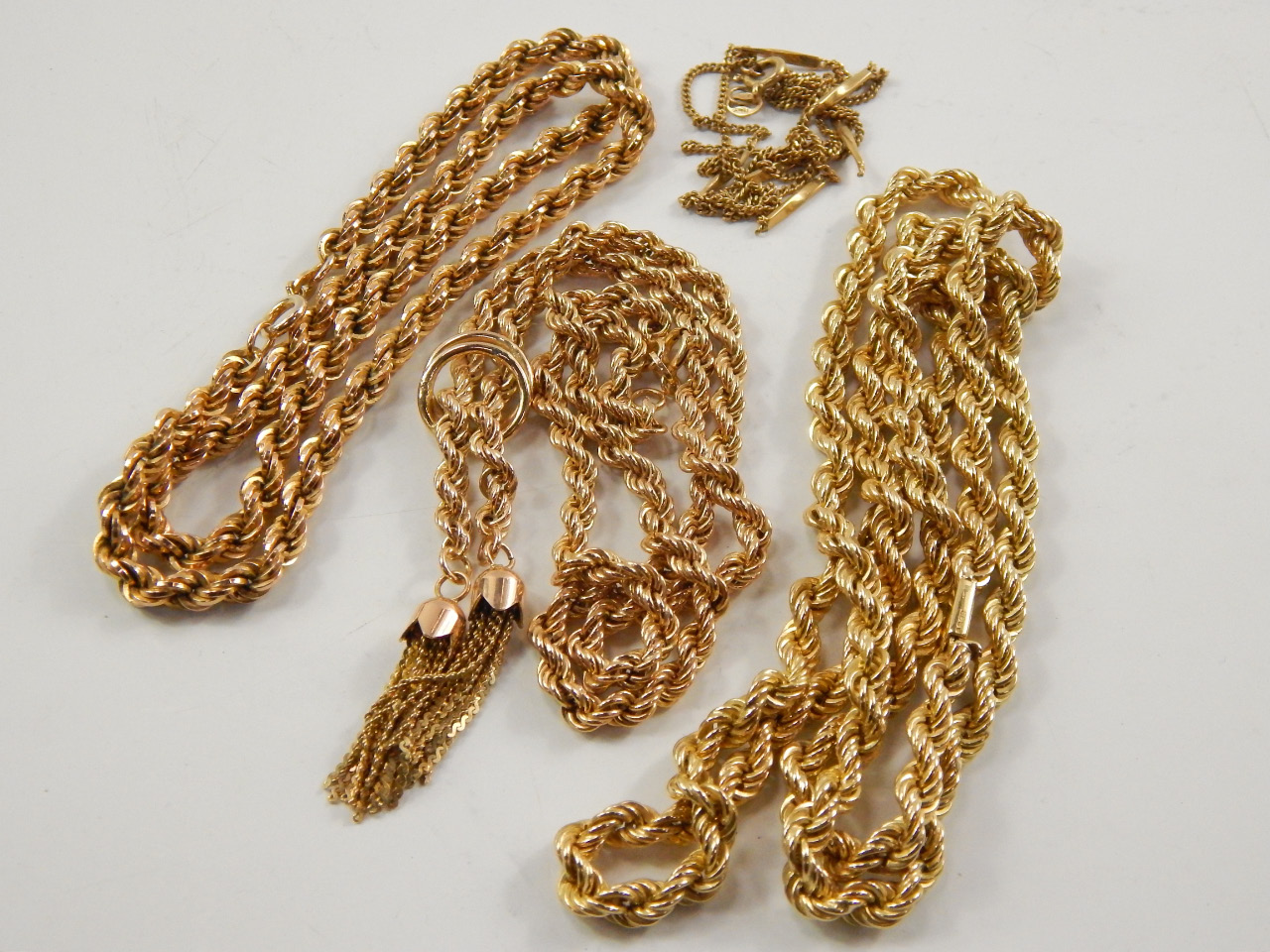 Appraisal: A quantity of ct gold jewellery comprising three rope twist