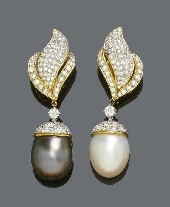 Appraisal: PEARL AND BRILLIANT-CUT DIAMOND PENDANT EARRINGS Yellow gold Fancy earclips