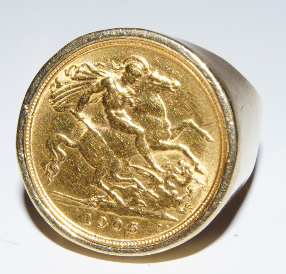 Appraisal: An Edward VII gold half sovereign ring in unmarked yellow