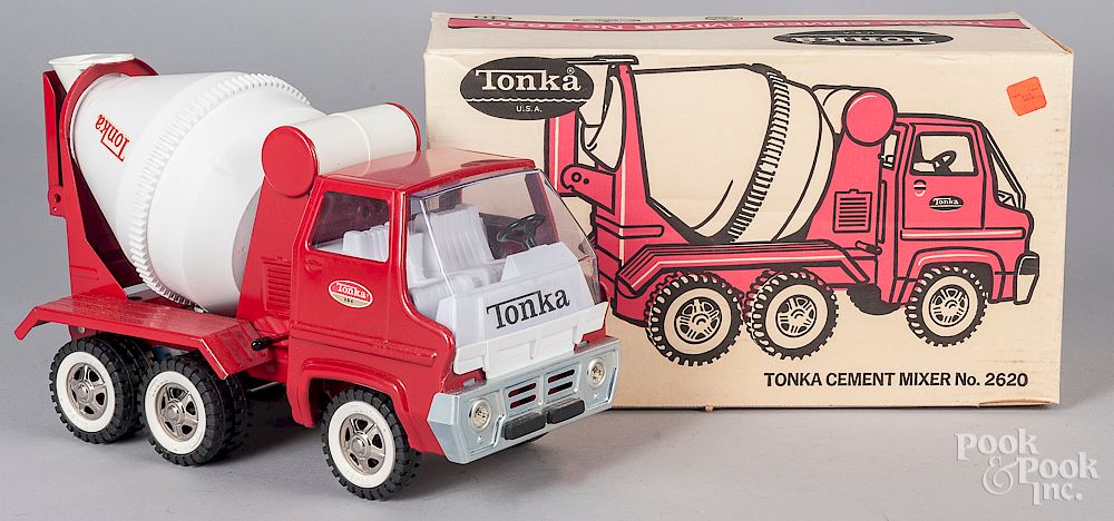 Appraisal: Tonka no pressed steel cement mixer Tonka no pressed steel