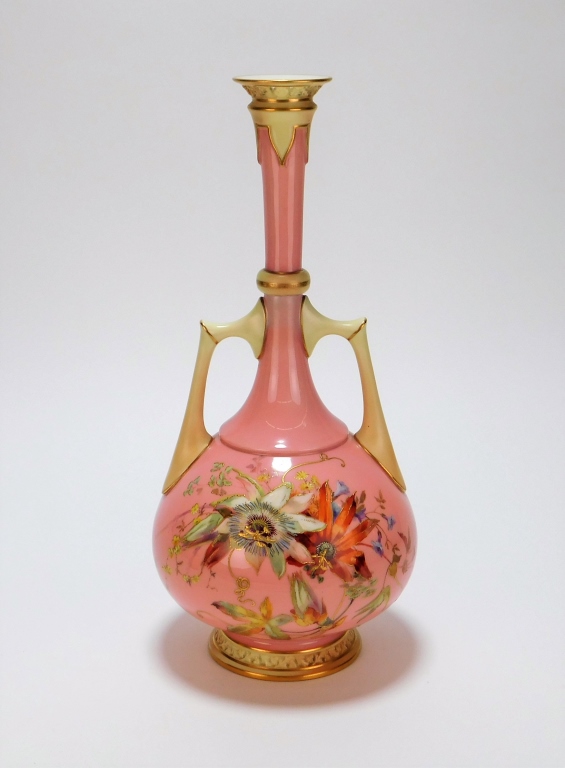 Appraisal: ROYAL WORCESTER RETICULATED PORCELAIN VASE England Late th- Early th