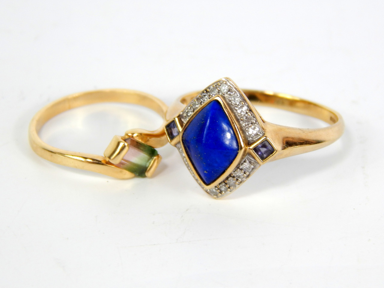 Appraisal: A ct gold lapis lazuli and diamond set ring in