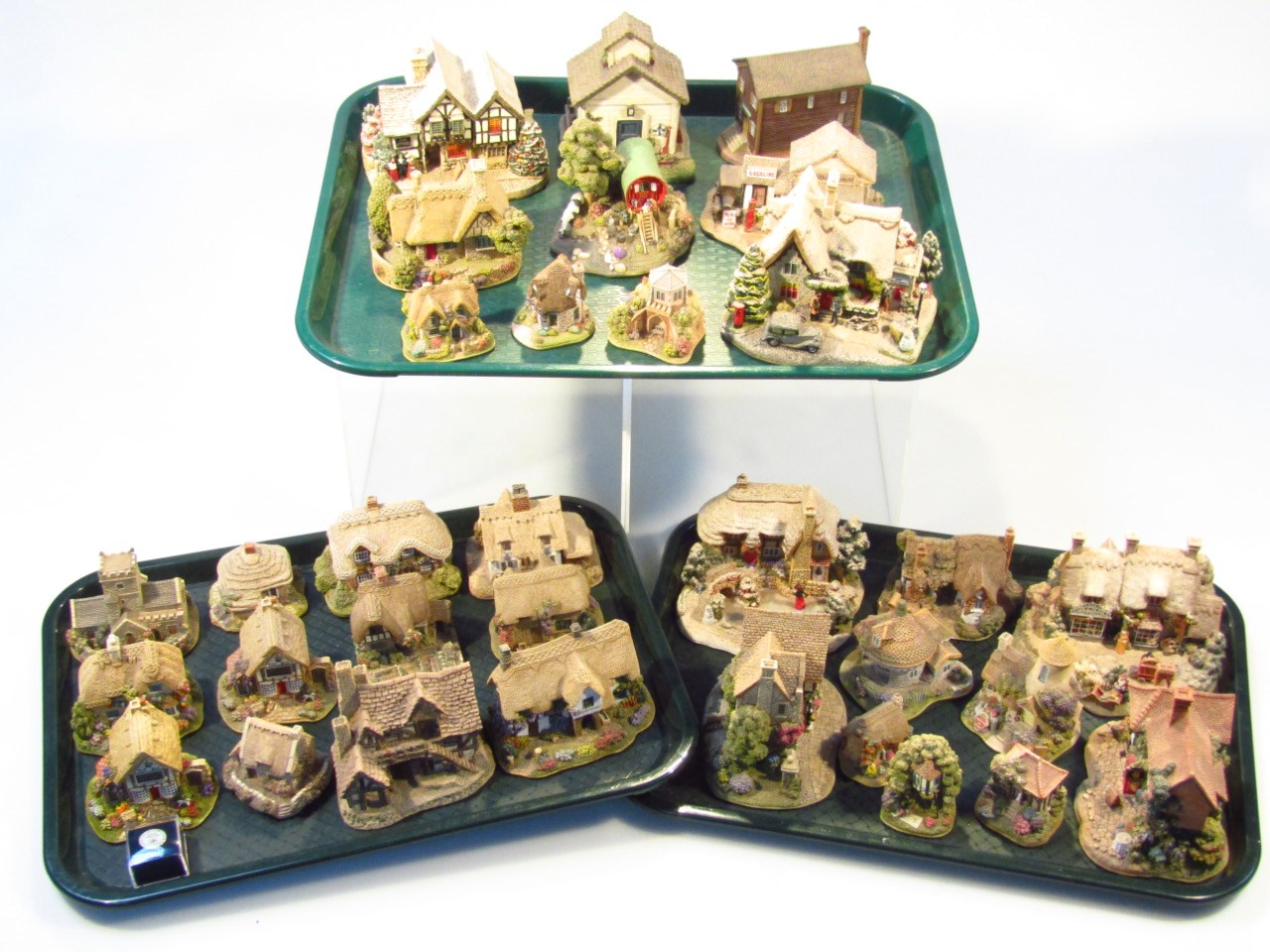 Appraisal: Various Lilliput Lane cottages and buildings mainly boxed to include