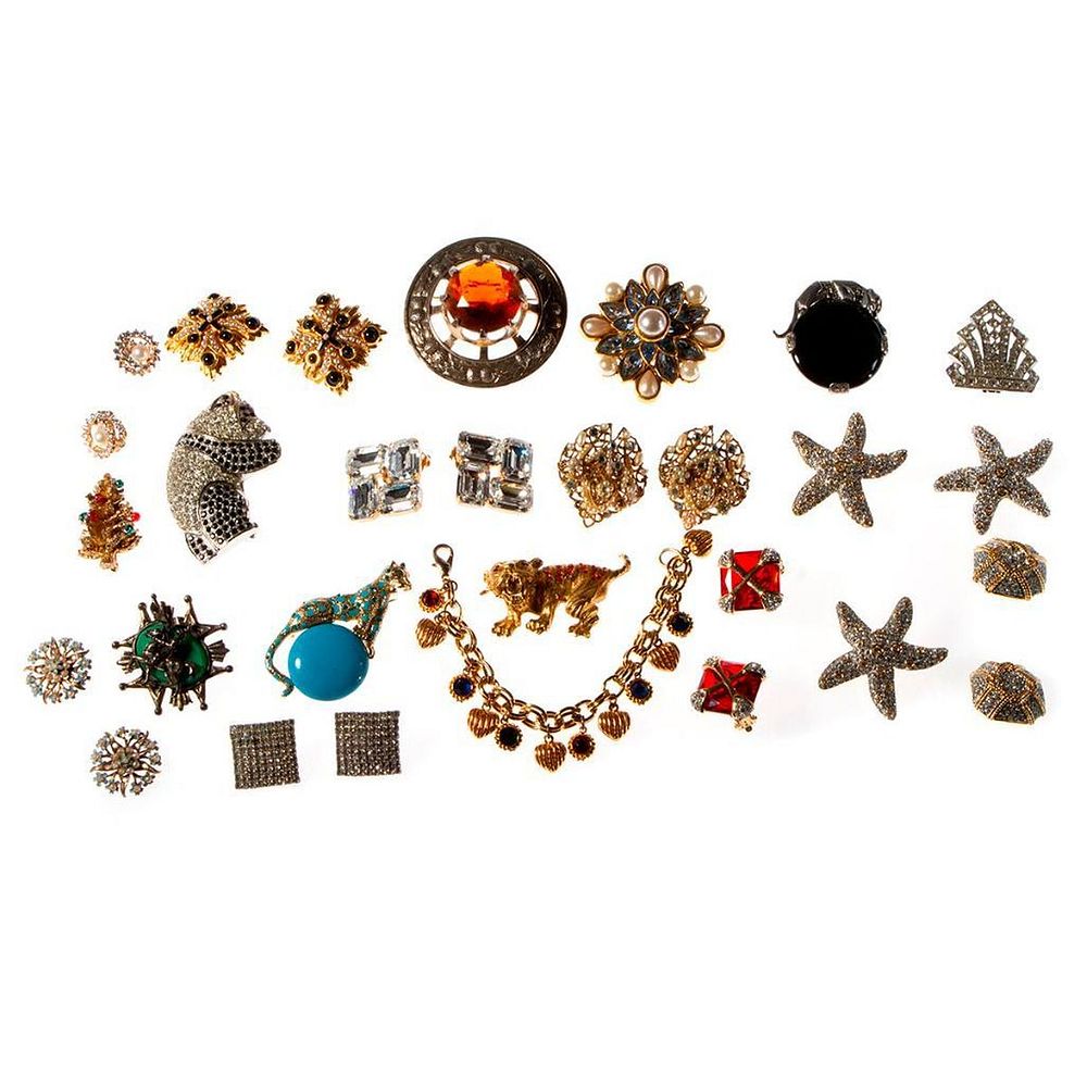 Appraisal: Collection of rhinestone costume jewelry pieces including earrings bracelets and