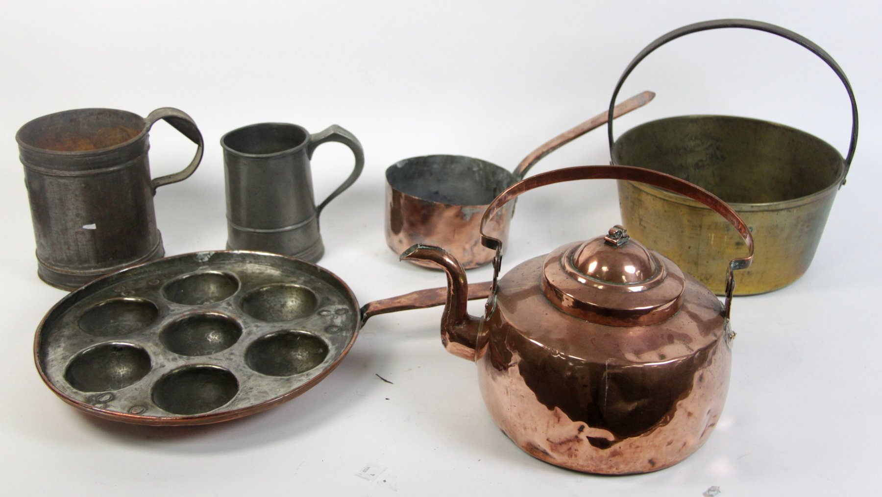 Appraisal: A copper seven-part egg poacher with handle cm long a