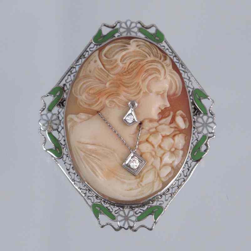 Appraisal: K GOLD AND ENAMEL CAMEO HABILLE BROOCH PENDANT Lovely soft