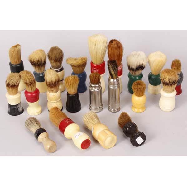 Appraisal: Collection of shaving brushes