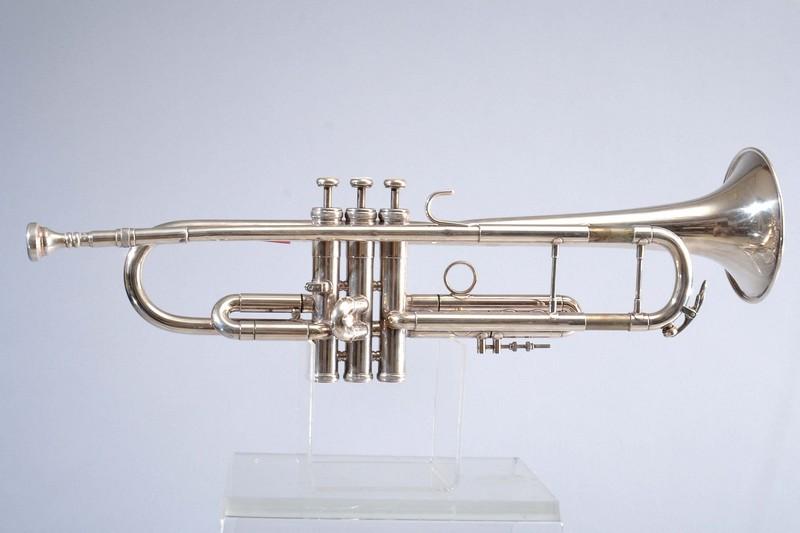 Appraisal: TRUMPET - SILVERPLATE TRUMPET 'SILVER FLAIR' BY KING U S