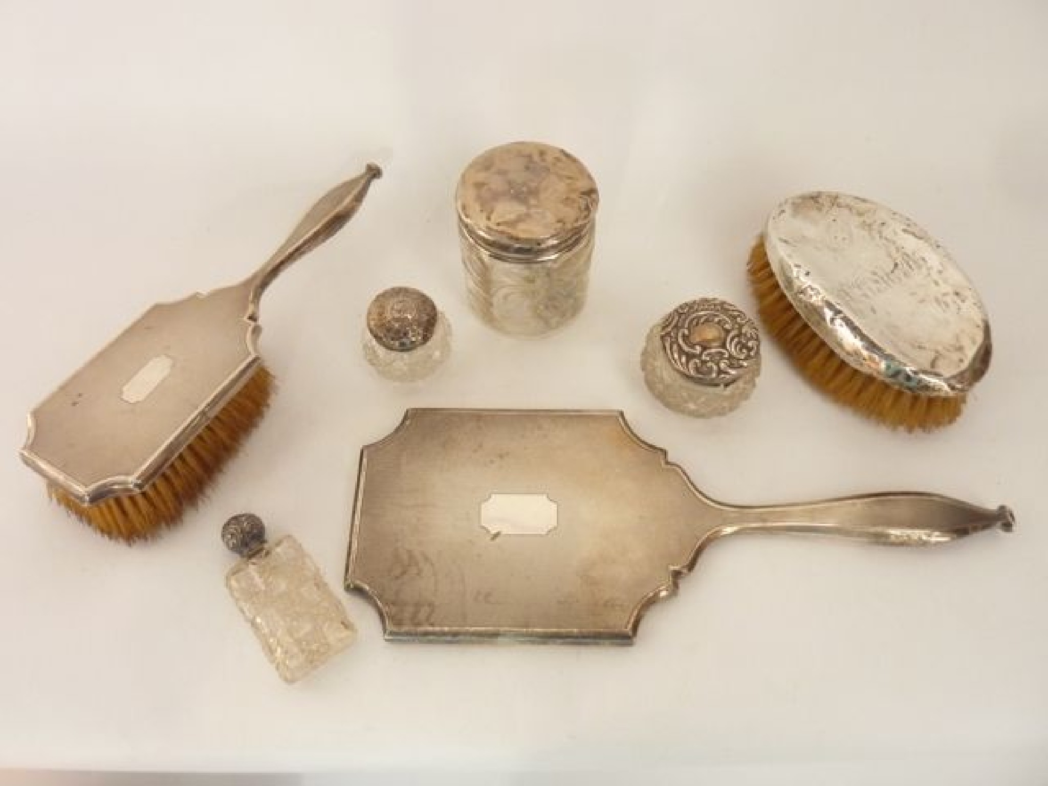 Appraisal: A miscellaneous collection of silver dresser items various makers London