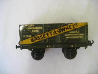 Appraisal: A Bassett-Lowke private owner wagon with Bassett-Lowke Ltd Model Engineers