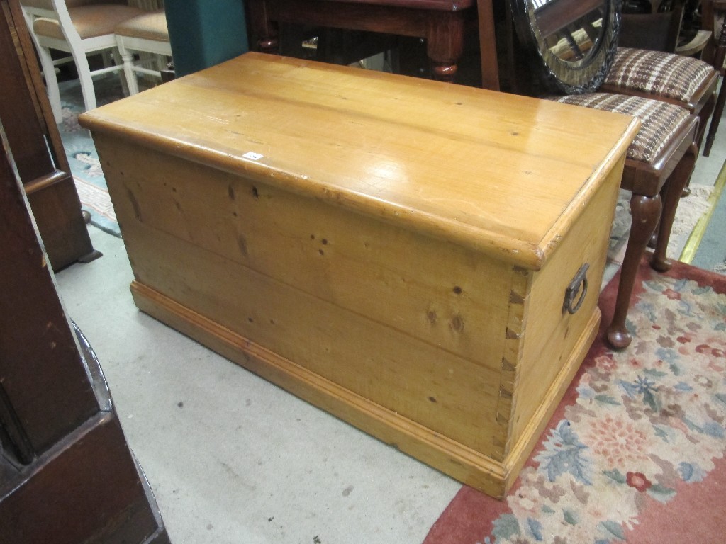 Appraisal: Pine blanket box