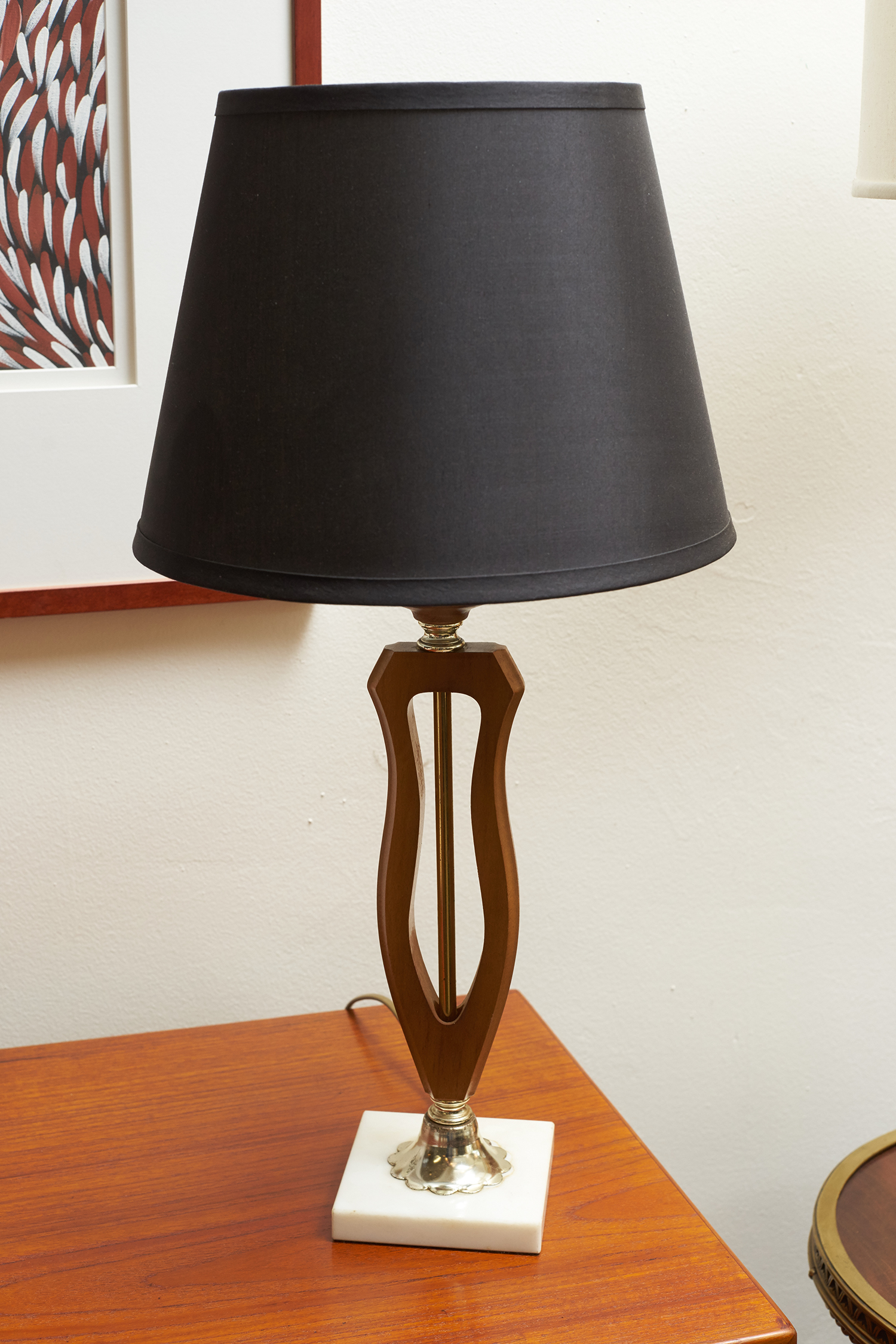 Appraisal: A PAIR OF MID CENTURY AMERICAN BEDSIDE LAMPS Sculptured form