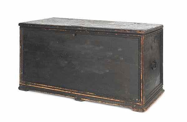 Appraisal: Mid-Atlantic painted pine blanket chest th c h w