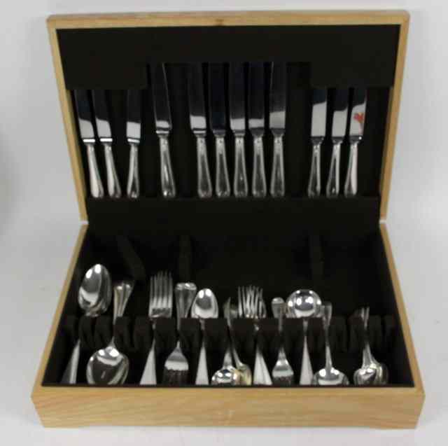 Appraisal: A matched canteen of Georgian and later silver feather-edge flatware