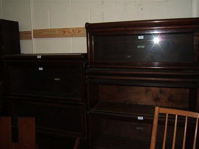 Appraisal: A Globe Wernicke oak four section bookcase with three glazed