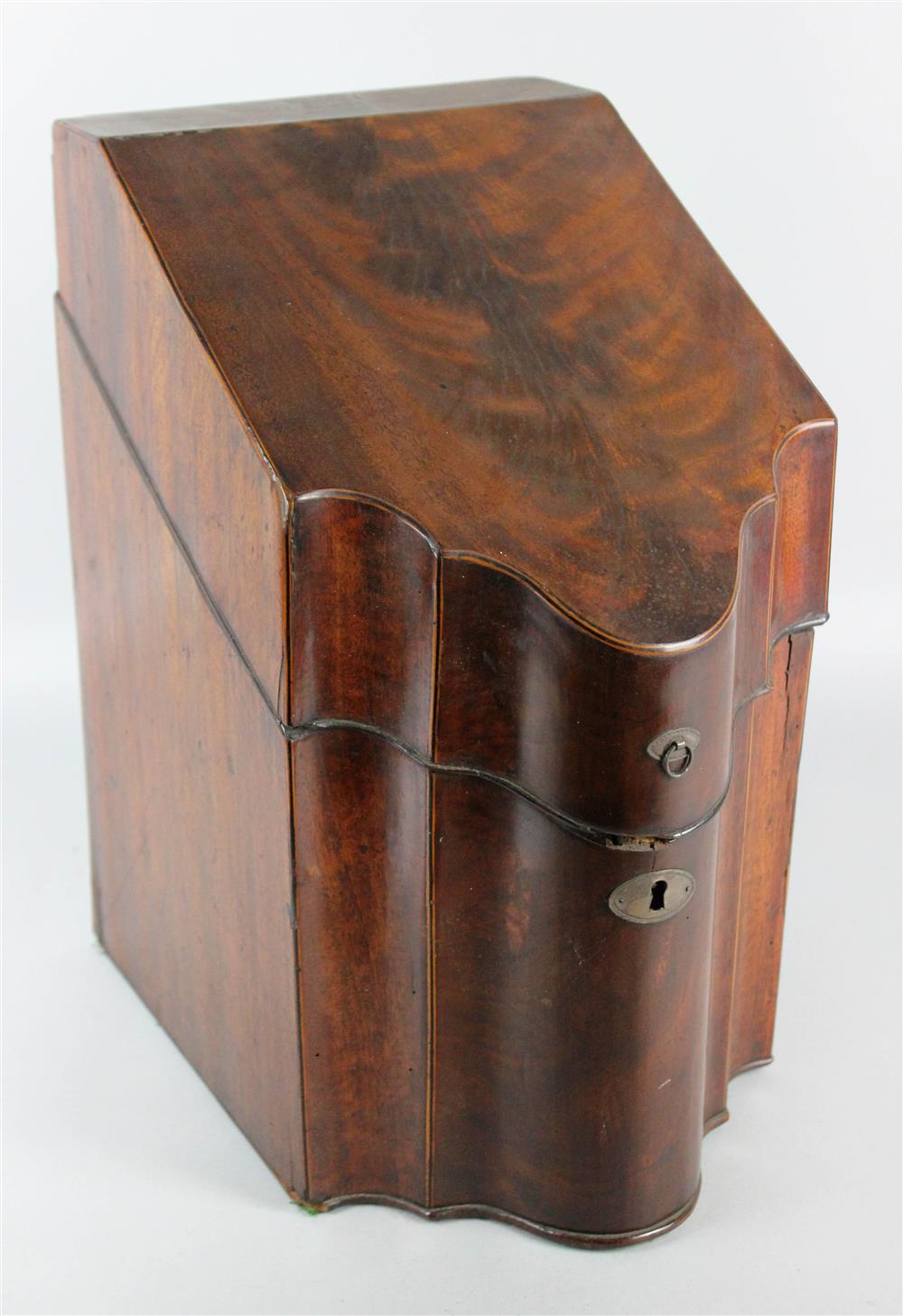 Appraisal: GEORGIAN INLAID MAHOGANY KNIFE BOX the shaped and hinged top