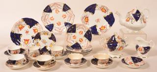 Appraisal: Pc Gaudy Welsh China Tulip Pattern Tea Set Piece Gaudy