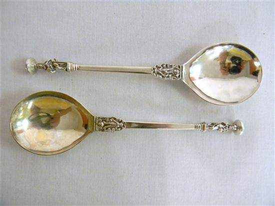 Appraisal: STERLING Two Apostle spoons with full figure finials worn hallmarks