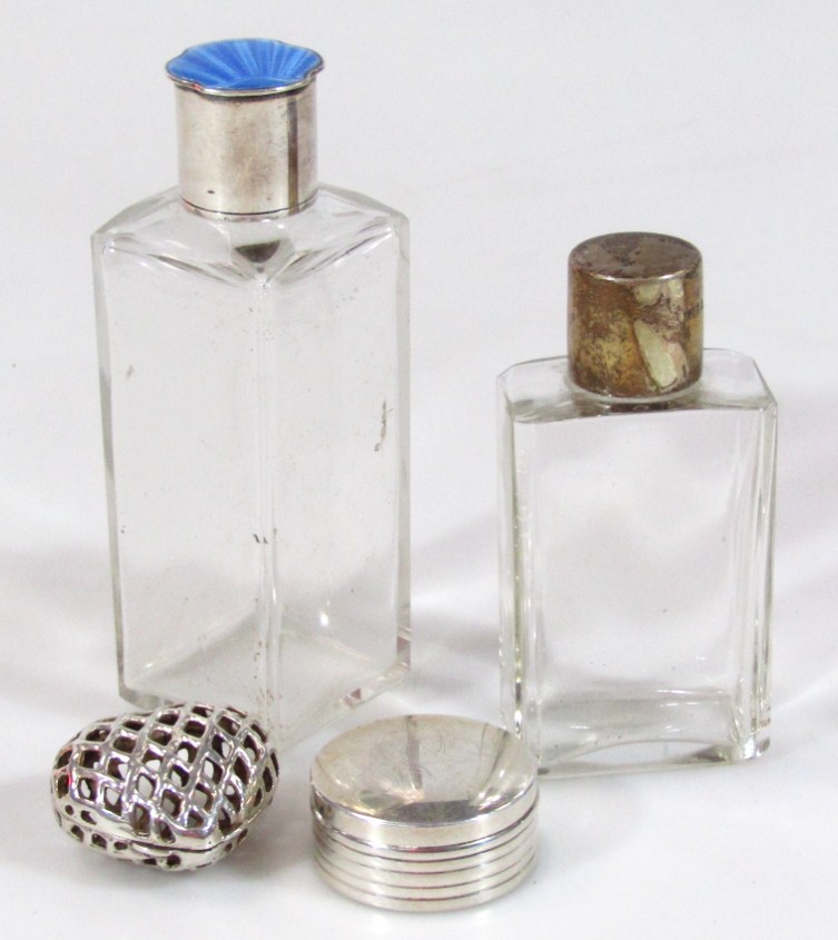 Appraisal: A thC cut glass jar with enamel and white metal