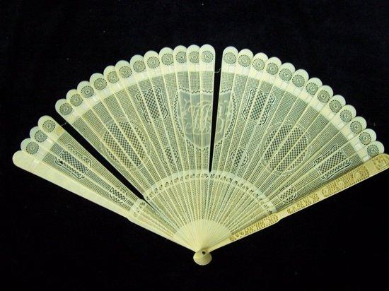 Appraisal: An ivory bris fan the finely pierced sticks with geometric