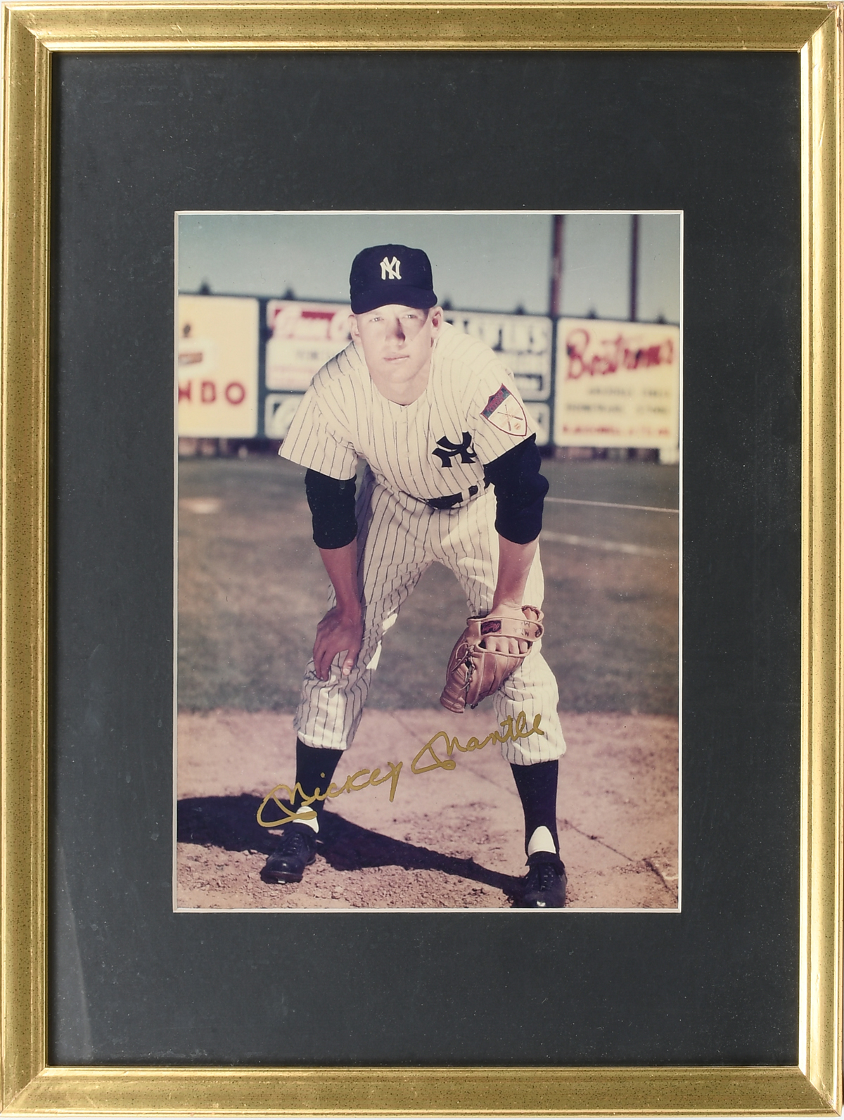 Appraisal: MICKEY MANTLE AUTOGRAPHED PHOTO Autographed photo depicting Mickey playing for