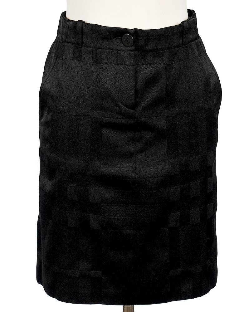 Appraisal: Burberry London Black on Black Skirt Size Burberry Black on