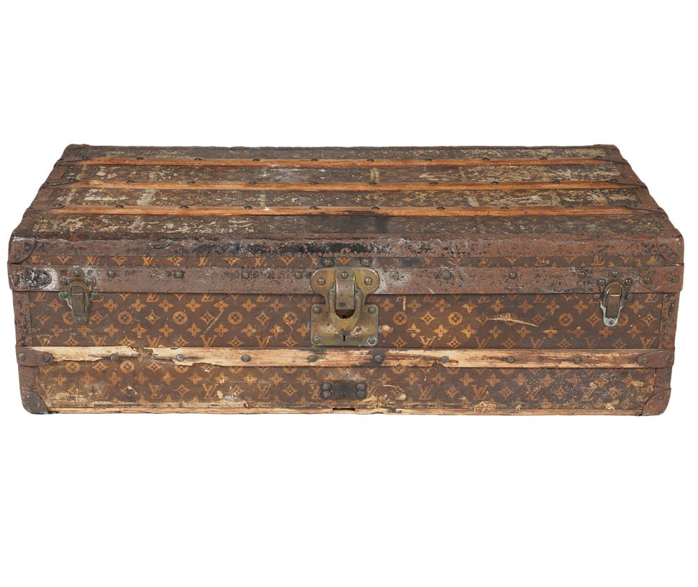 Appraisal: LOUIS VUITTON VINTAGE STEAMER TRUNKLouis Vuitton vintage flat steamer trunk