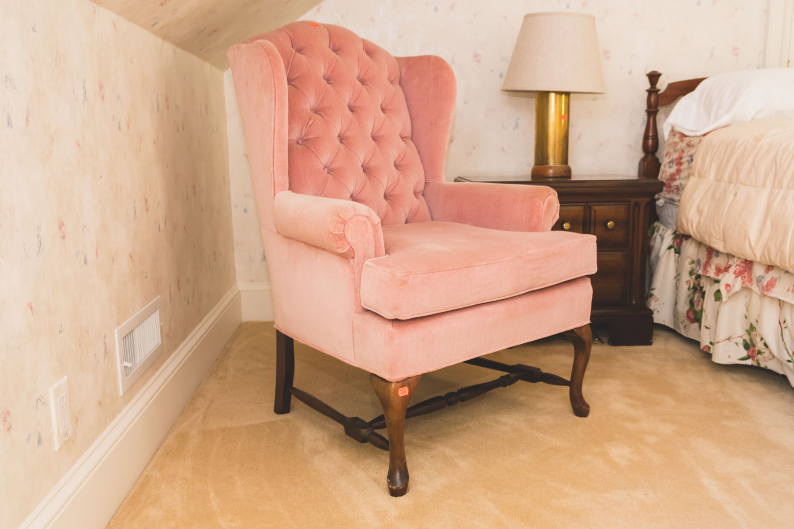 Appraisal: Queen Anne style cherrywood velvet wing chair by Fairfield in