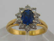 Appraisal: An carat gold sapphire and diamond ring sapphire approx x