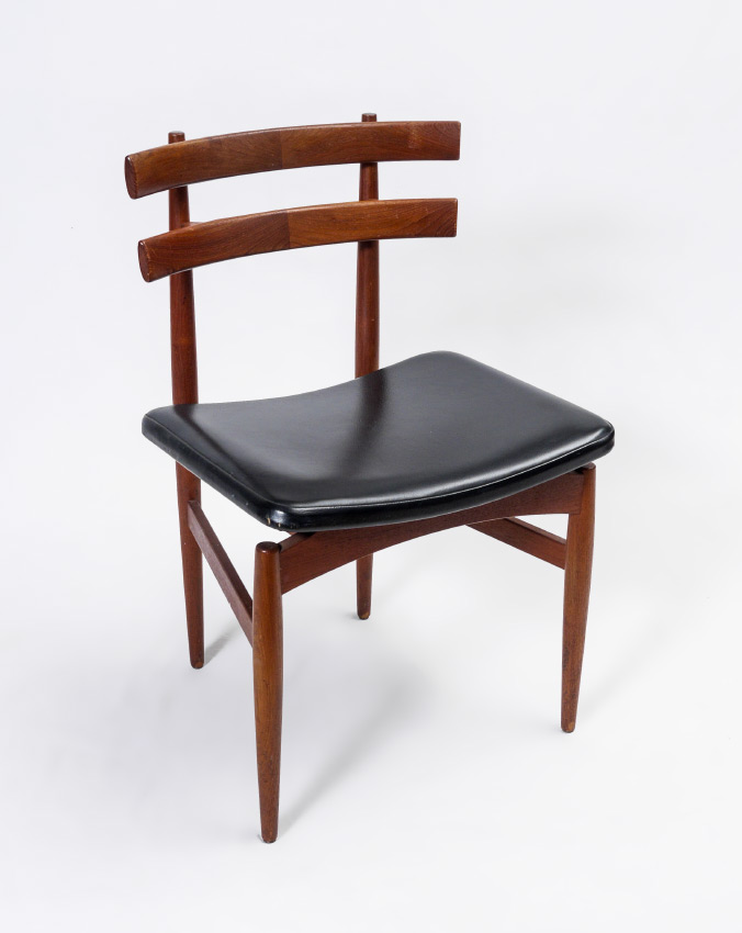 Appraisal: DANISH TEAK MID CENTURY MODERN CHAIR Back with shaped rails