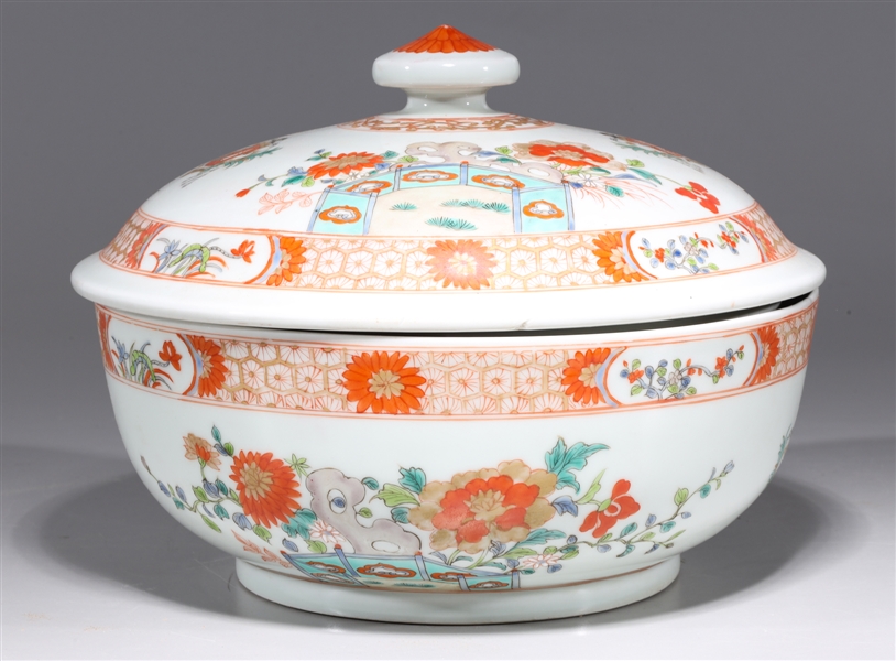 Appraisal: Chinese famille verte enameled porcelain covered serving dish with gilt