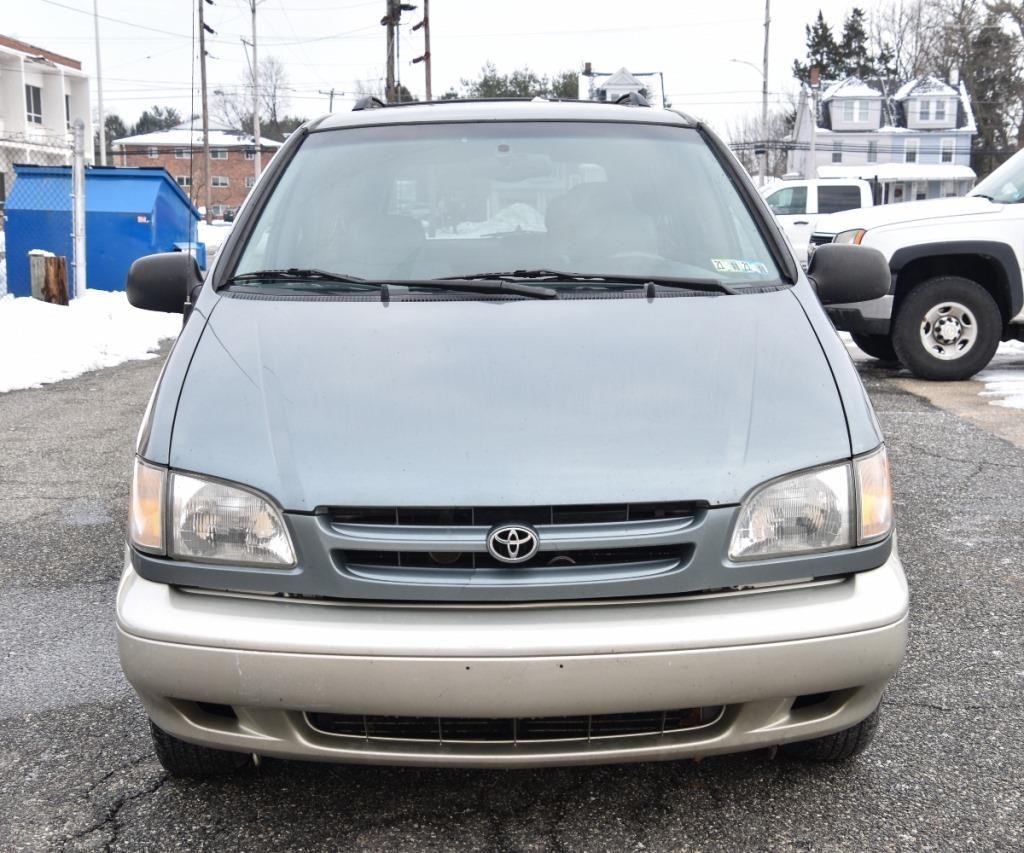 Appraisal: Toyota Sienna minivan VIN - miles Fair poor condition