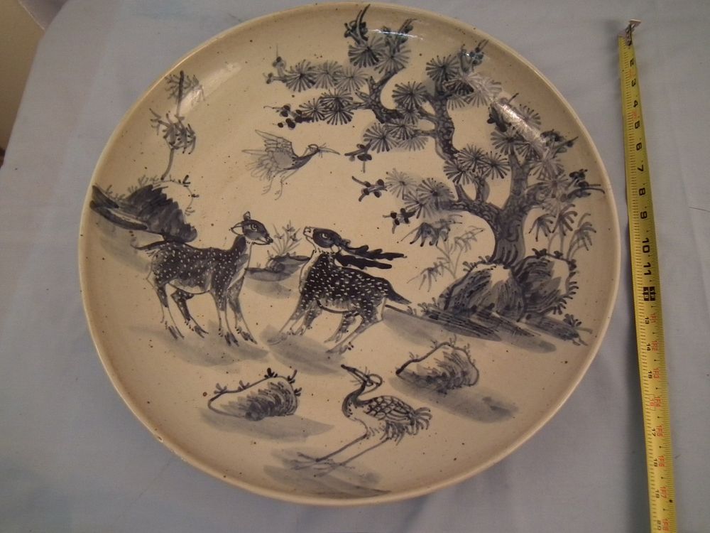 Appraisal: LARGE CHINESE CHARGER Large Chinese ceramic charger with decoration of