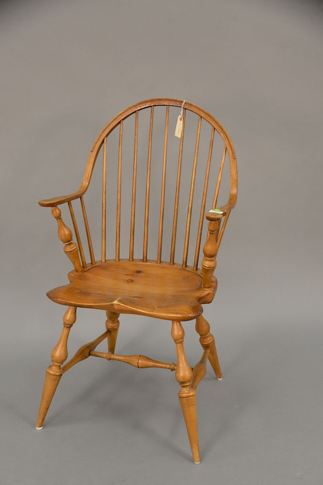 Appraisal: D R Dimes Windsor continuous armchair D R Dimes Windsor